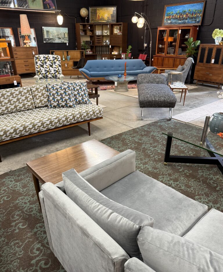 Transitional Design's Mid-Century Modern showroom image.